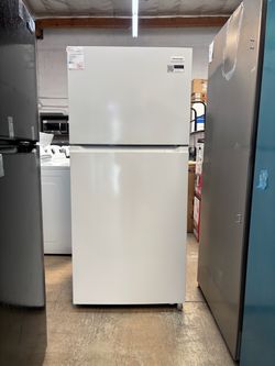 New! Frigidaire 30” Top Freezer Refrigerator