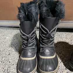 SNOW BOOTS- Kids Sorel Tall Black Boots with Faux fur Waterproof Lace Up✨✨✨