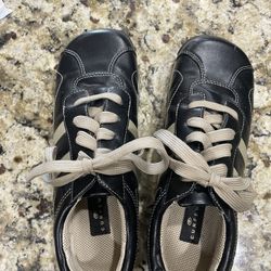 Curfew Shoe Size 7.5