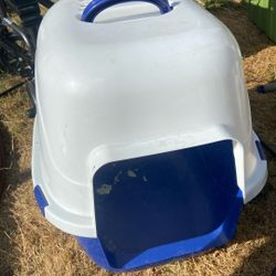 Cat Litter Price 7$.  Pick Up.  E.   72. and. Grandview.  E.  Tacoma 