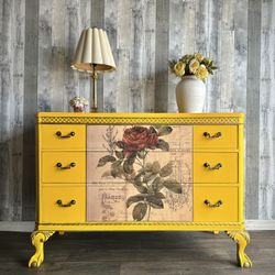 🌺 Newly Refinished Quality STIEHL FURNITURE Vintage Dresser / Details In The Below / I Can Deliver