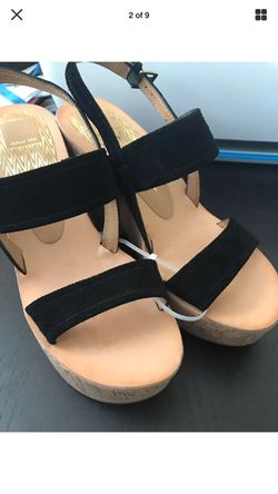 Dolce vita sandal wedges!sizs 9!never used!