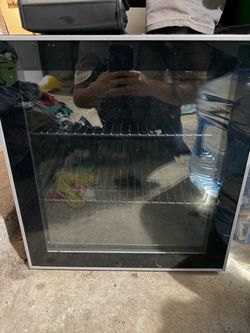 Mini fridge