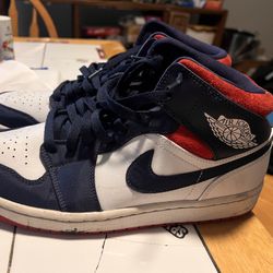 Nike SE USA size 10