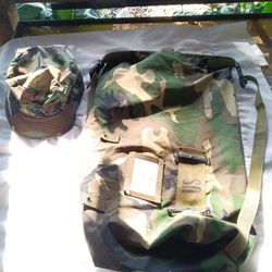 Camo Military Backpack And Cap With Neckflap