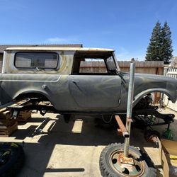 61 Scout 800