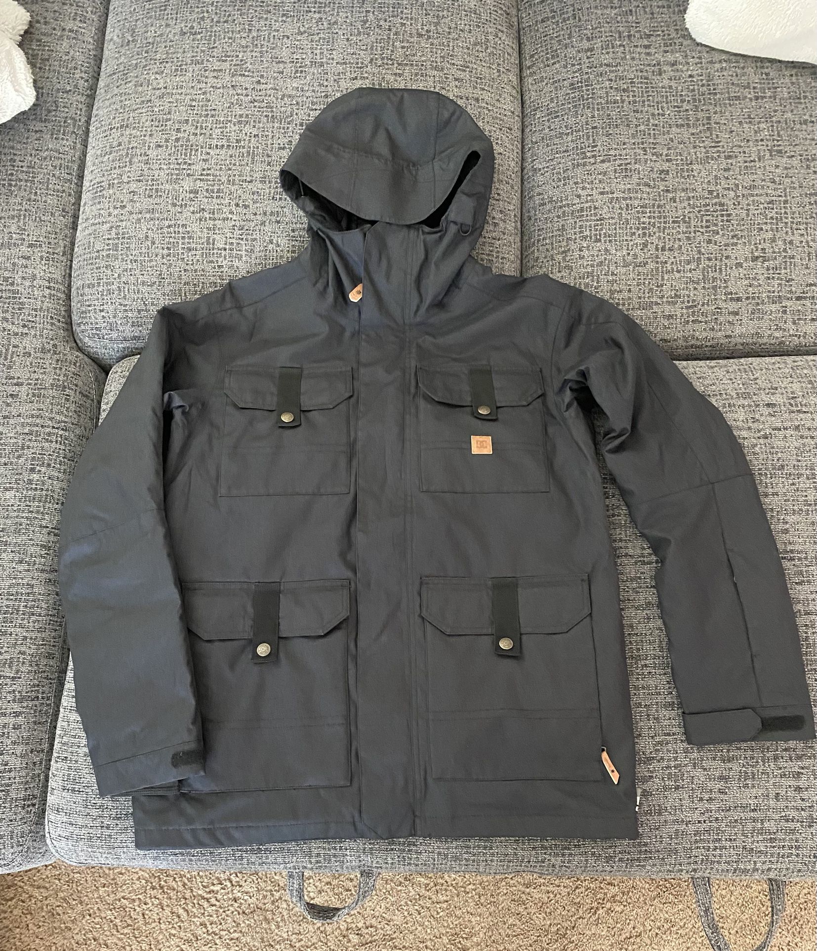 DC 15K Waterproof Snowboarding Hooded Ski Jacket Black Men’s Medium