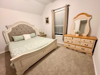 Ashley Realyn King size bed with mattress