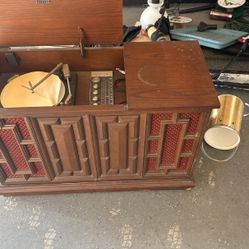 Zenith Phonograph 