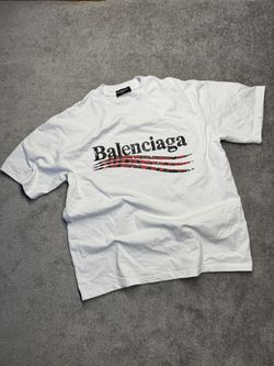 Balenci Tee Brand New Size Medium/Large