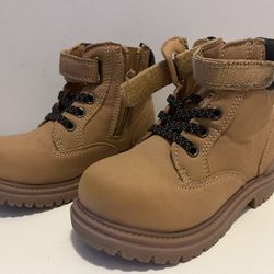 Boots Boy Size 9