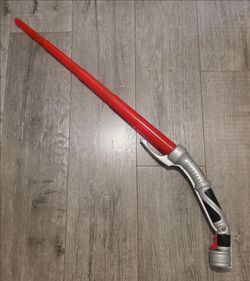 Vintage Star Wars 2001  Count Dooku Red Lightsaber Works