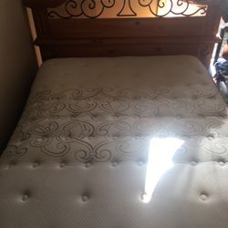 Mattresses / Bedroom 