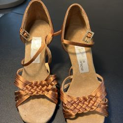 Aida Latin 080 Andra Model Tan Satin Slim Heel 3.5” Size 23.5 New