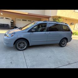 2005 Toyota Sienna