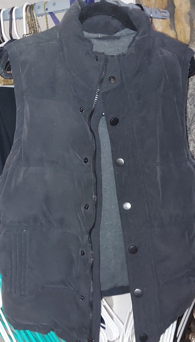 ~^~ FOOTACTION BLACK VEST~^~