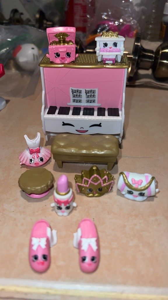 SHOPKINS