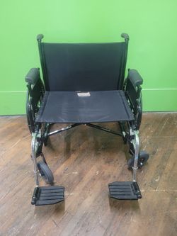 INVACARE BARIATRIC WHEELCHAIR 9000 TAZOR
