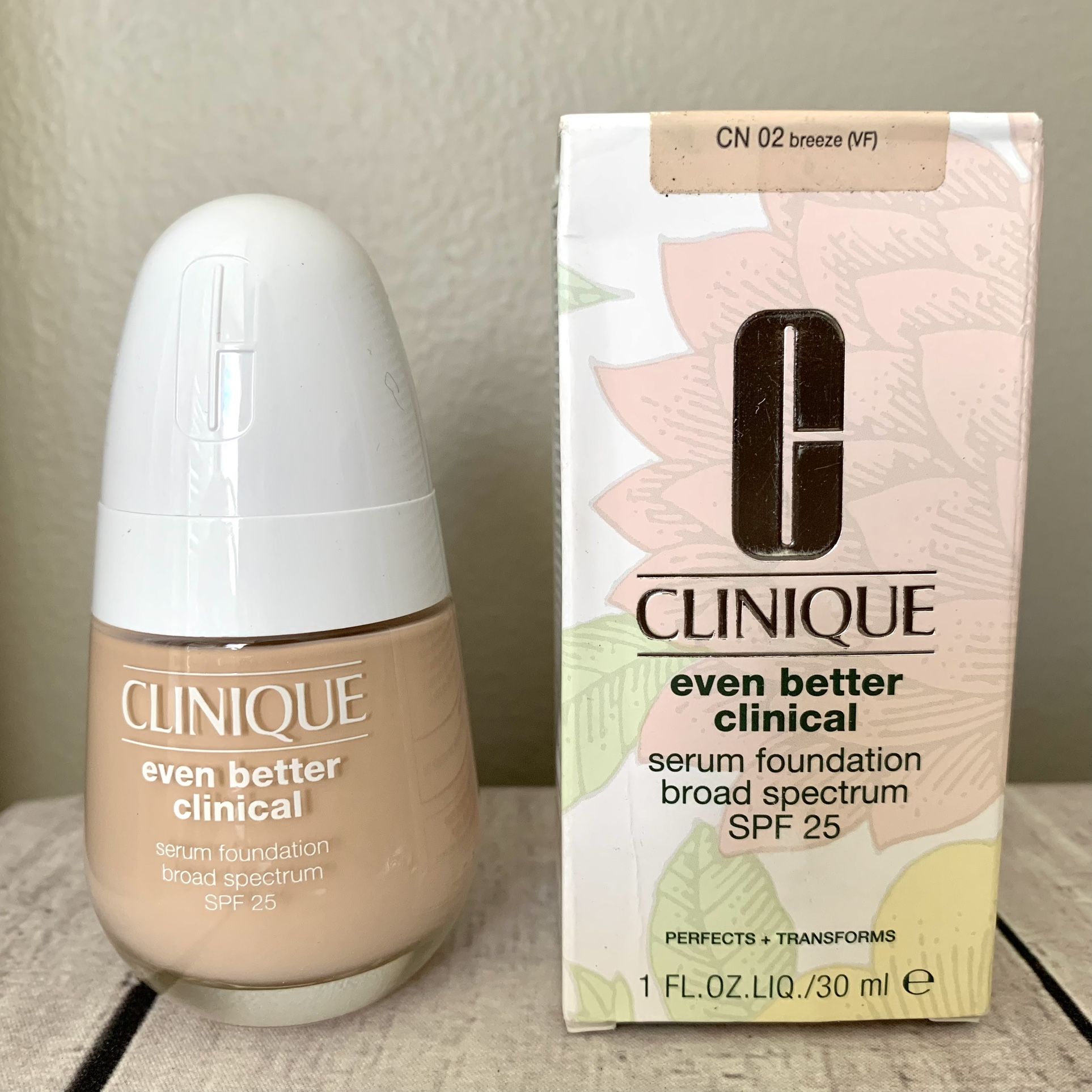 Clinique Even Better Clinical Serum Foundation SPF 25 CN20 Breeze 1Oz Full Size
