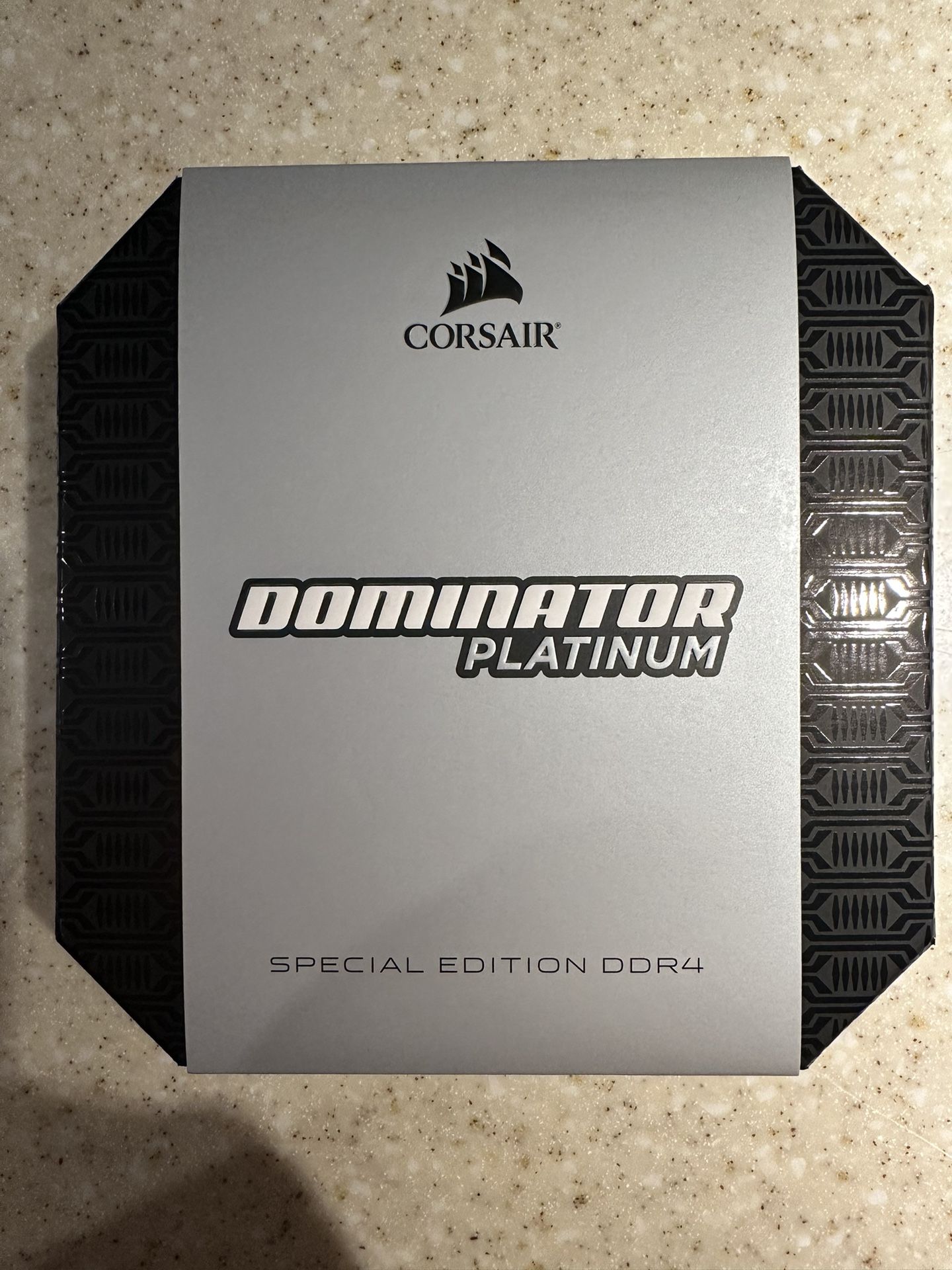 Corsair Chrome DOMINATOR® PLATINUM Special Edition 32GB (2 x 16GB