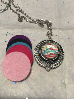 Hello Kitty and Dolphin Snap w/ Essential Oil Diffuser pendant w/ pads