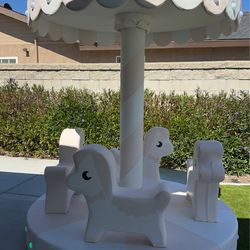 Carousel soft play, white