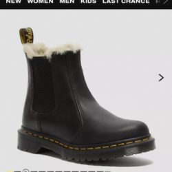 Women size 9 Dr Marten Faux Fur Lined Chelsea Boots