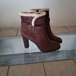 Women's Size 10 Brown Heels Boots 