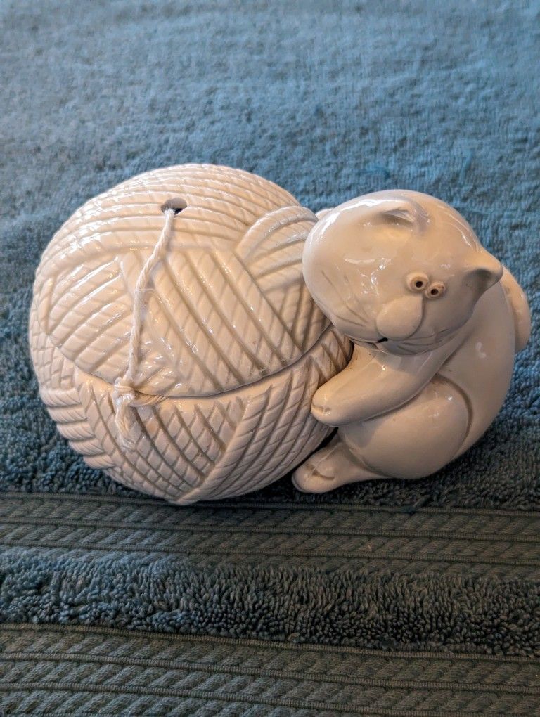 Fitz And Floyd Ceramic Cat-Snip Figurine