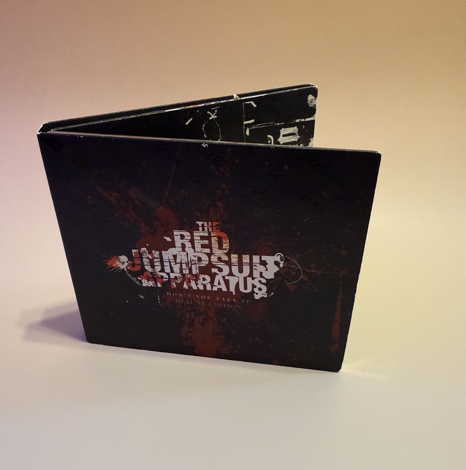 Don't You Fake It [CD/DVD] Deluxe Edition. The Red Jumpsuit Apparatus. Complete.