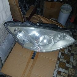 2009 Mercedes S550 Right Headlight 
