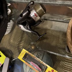 Fishing Reel 