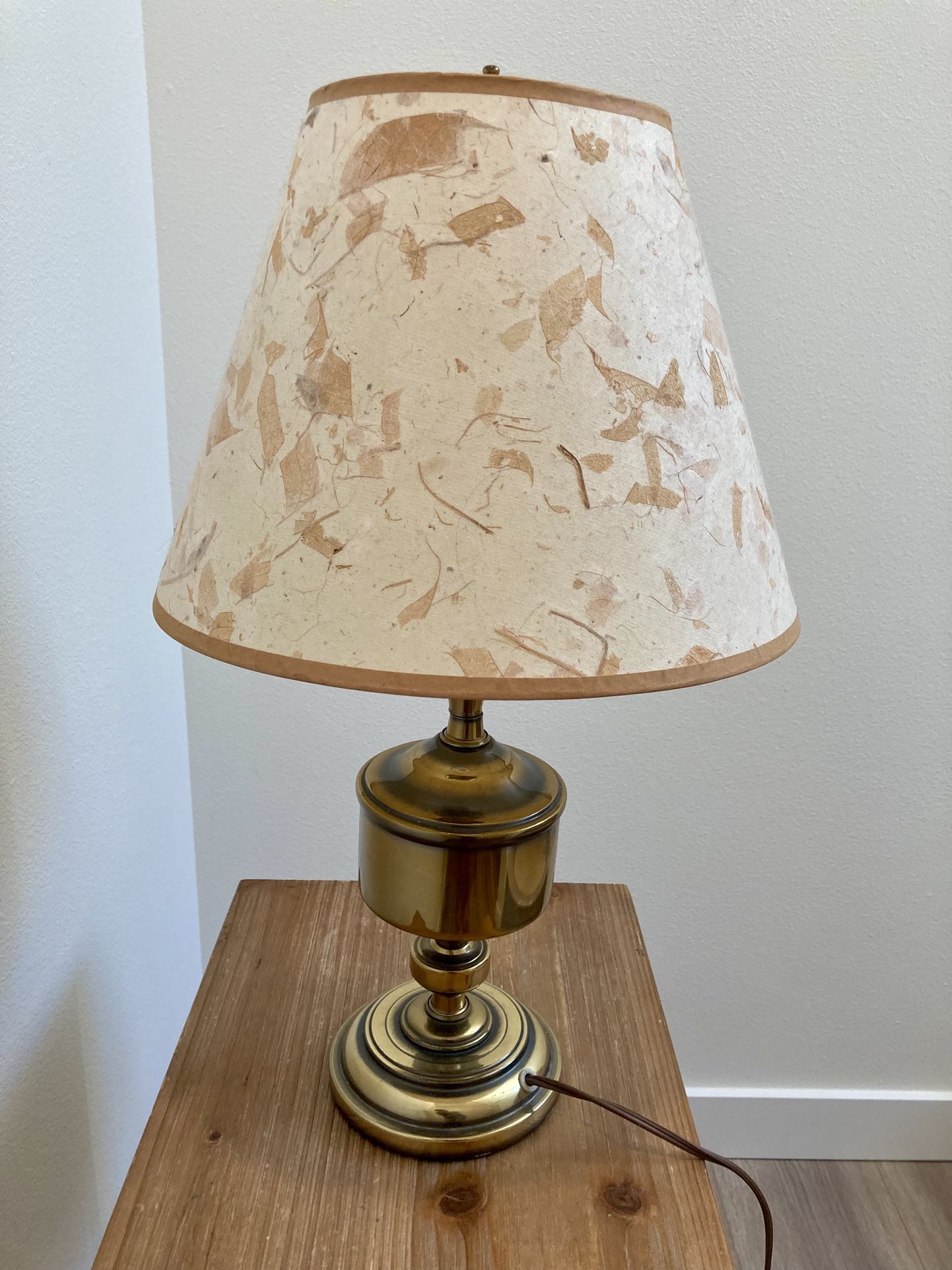 Vintage Pressed Leaves Lamp