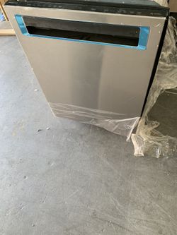 Kitchen aid dishwasher in stainless steel new