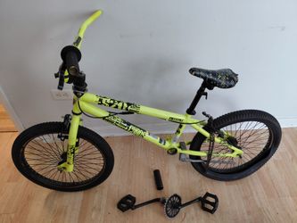Green freestyle bike