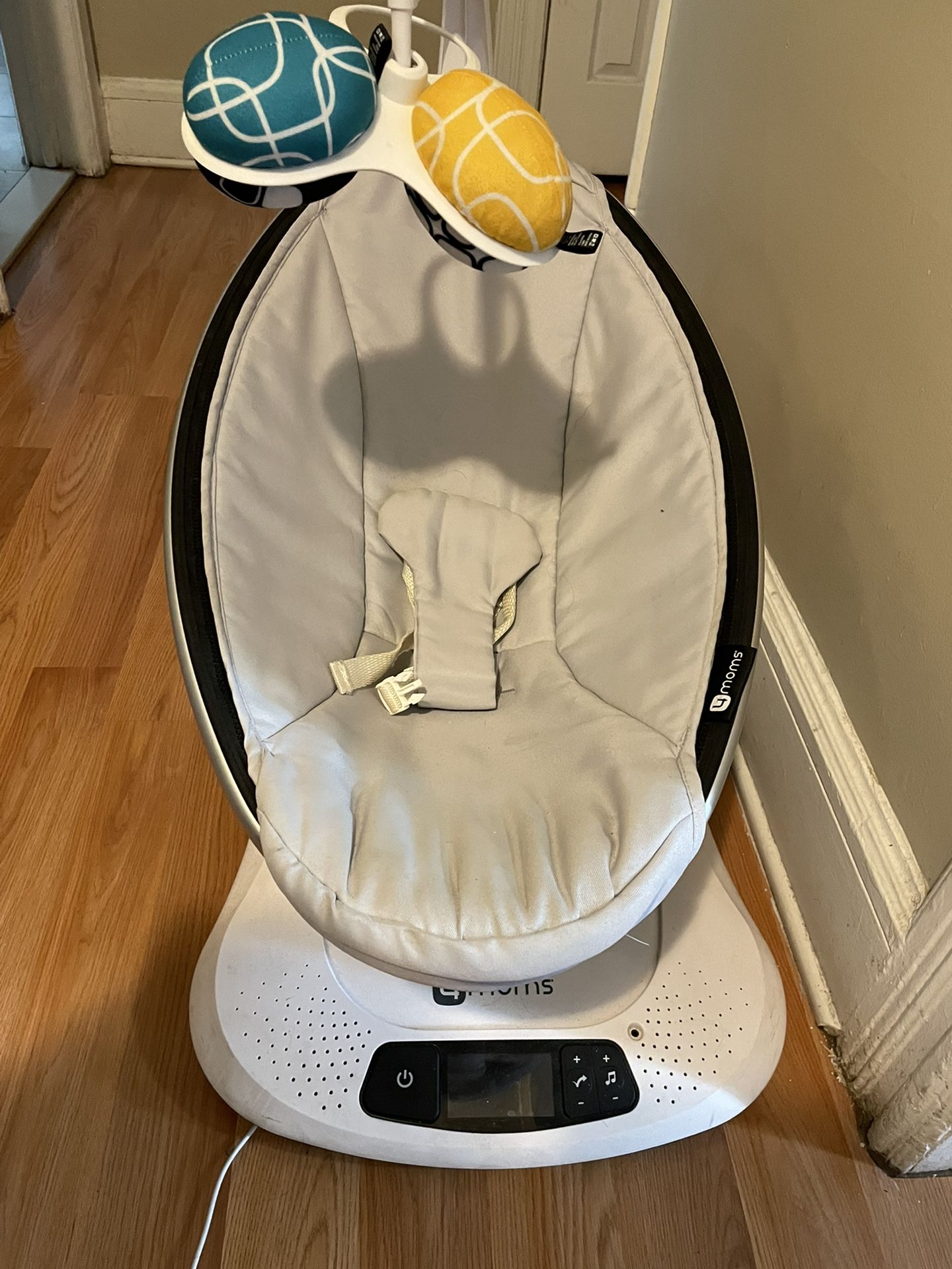 4moms Mamaroo Baby Swing