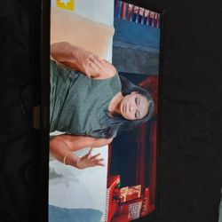 New 24 Inch Insignia 3 HD Connection PLASTIC STILL On 