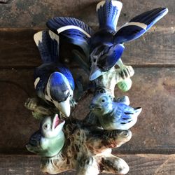 Pretty Bird Statue 