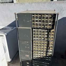 Organizer Swivels Around 360 Degrees