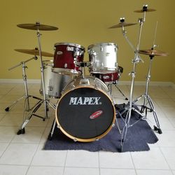 Mapex 5-Piece Drum Set