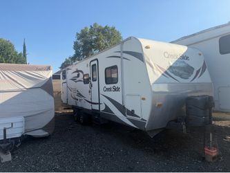 Creekside Outdoor 26BKS  Travel RV