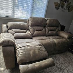 3 Seat Recliner Coach