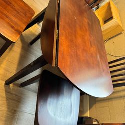 Dining room Set 4 chairs