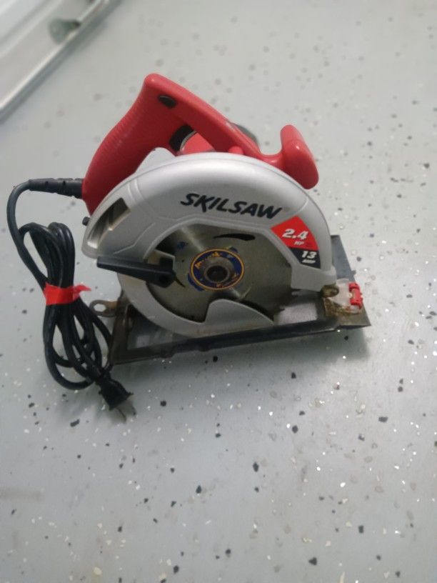 Skilsaw Like New 2.4 Hp Blade 7-1/4