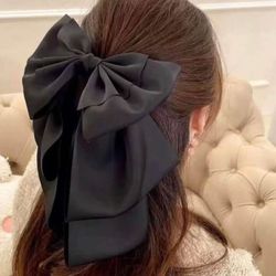 Black Bow Hair Claw