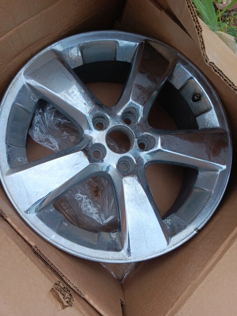 Chevy SSR Rim