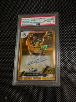 Giovanni Reyna 2022-23 Topps Chrome UCC Auto Gold Lava PSA 10