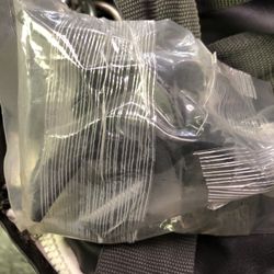 EVERLAST PUCHING BAG IN GREAT CONDITION 