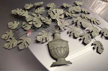 metal monstera leaf wall sculpture