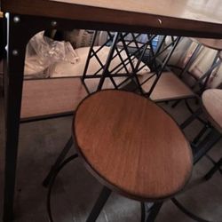 PUB DINNER TABLE $125.00